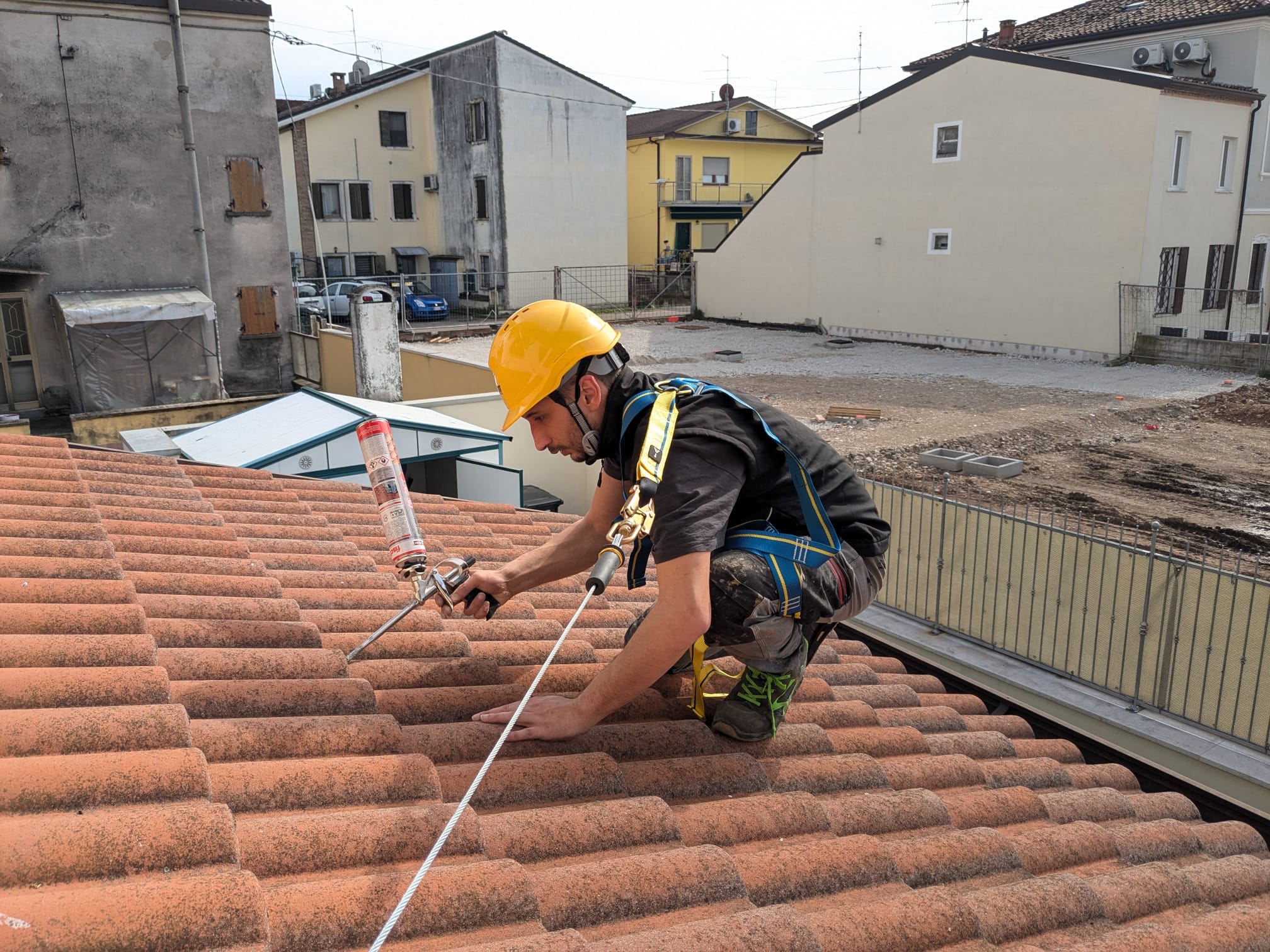 Riparazione e Manutenzione Tetto Senza Ponteggi